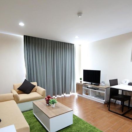 Bbg Seaside Luxurious Service Apartment Bang Saen Ngoại thất bức ảnh