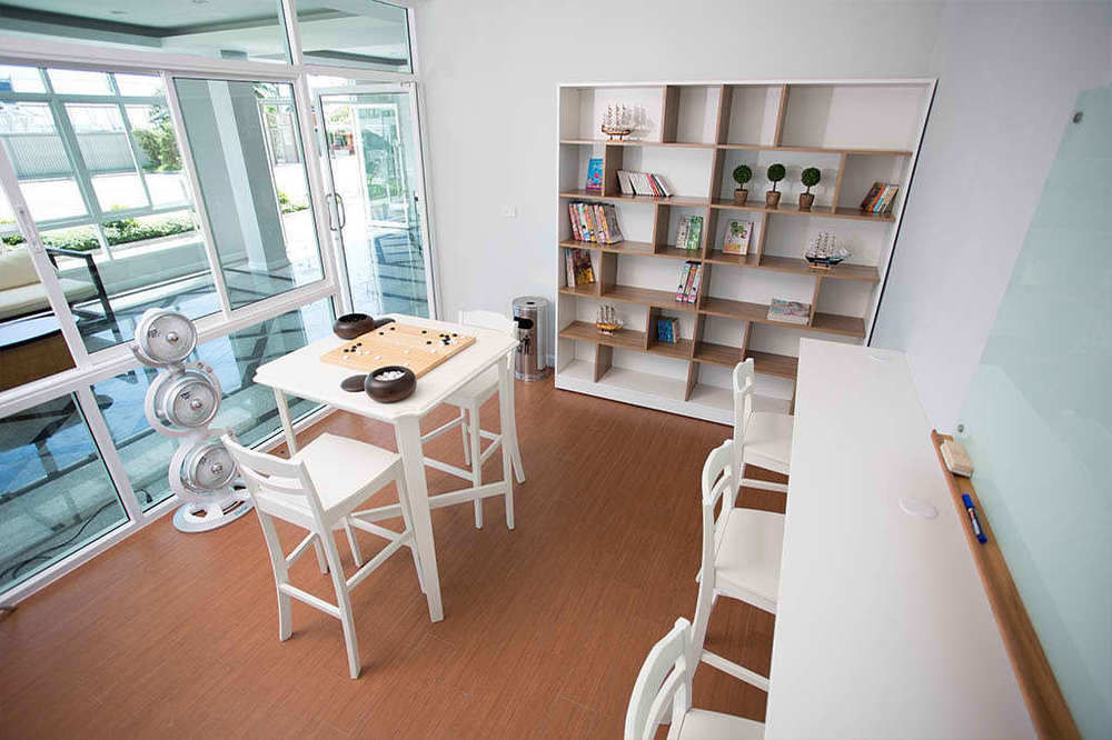 Bbg Seaside Luxurious Service Apartment Bang Saen Ngoại thất bức ảnh