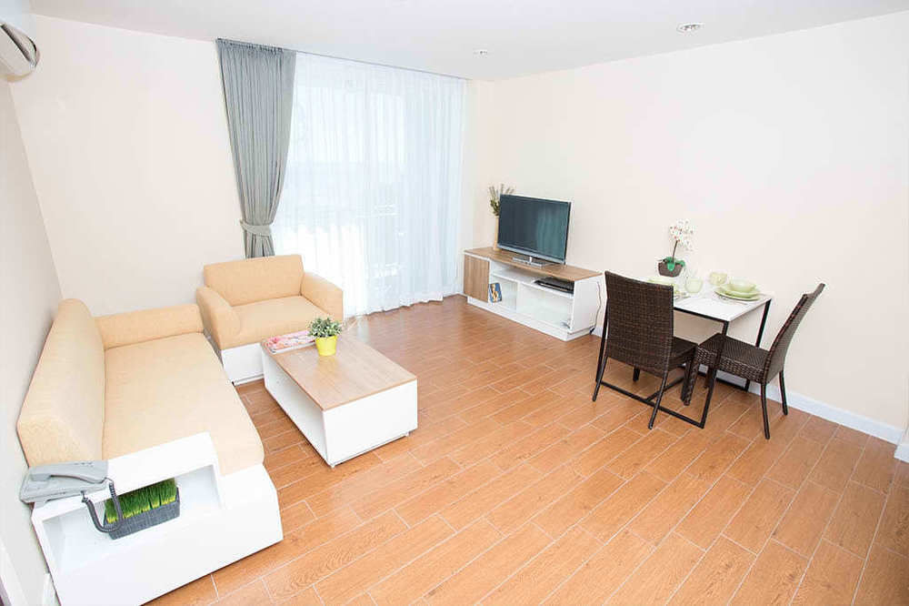 Bbg Seaside Luxurious Service Apartment Bang Saen Ngoại thất bức ảnh