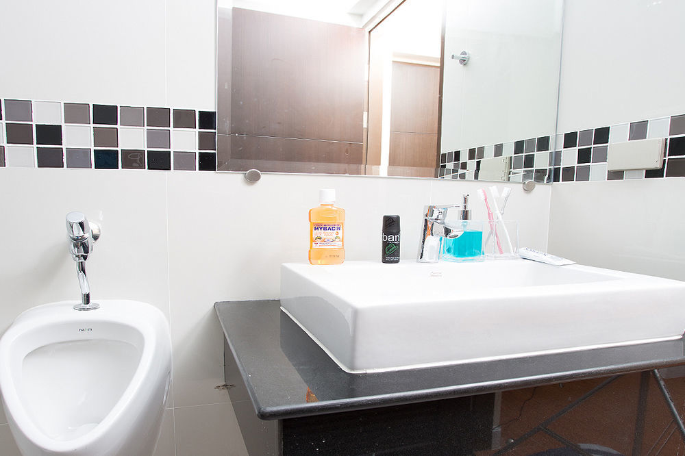 Bbg Seaside Luxurious Service Apartment Bang Saen Ngoại thất bức ảnh