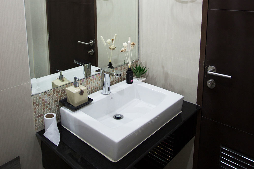 Bbg Seaside Luxurious Service Apartment Bang Saen Ngoại thất bức ảnh