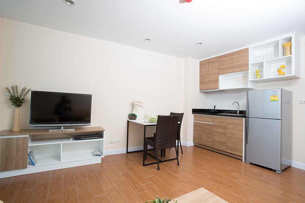 Bbg Seaside Luxurious Service Apartment Bang Saen Ngoại thất bức ảnh